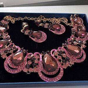 Brilove Australian crystal necklace, and earrings set new in box